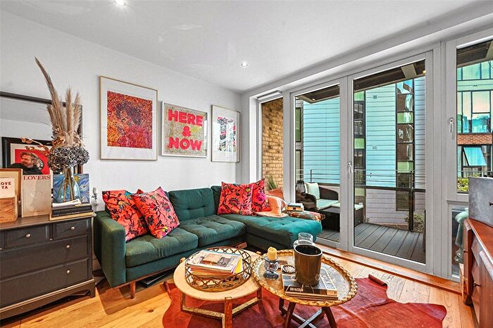 2 Bedroom Flat To Rent In City Mill Apartments, Lee Street, London, E8