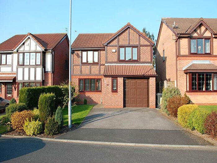 4 Bedroom Detached House To Rent In Kingsbridge Drive, Dukinfield, Greater Manchester, SK16
