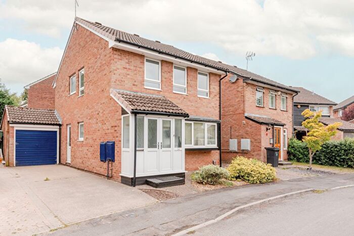 4 Bedroom Link Detached House For Sale In Royal Close, Henbury, Bristol, BS10