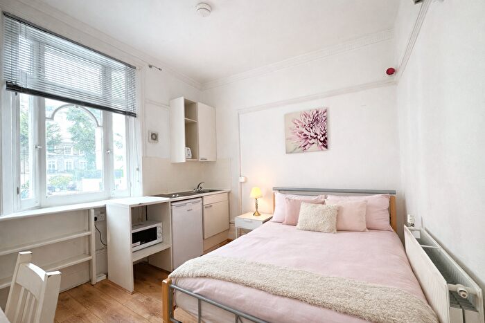 1 Bedroom Flat To Rent In Oakley Street, London, SW3