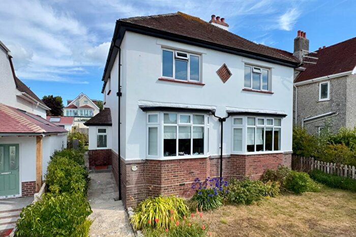 3 Bedroom Flat For Sale In Walrond Road, Swanage, BH19