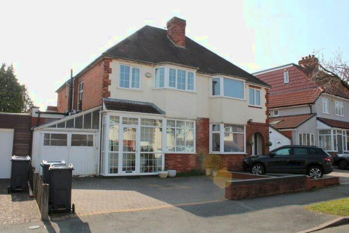 3 Bedroom Semi-Detached House To Rent In Colmore Avenue, Birmingham, B14