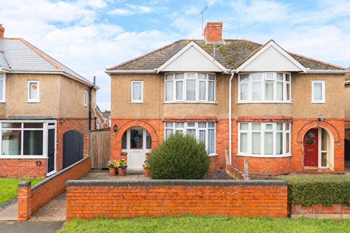 3 Bedroom Semi Detached House For Sale In Church Walk North, Swindon, Wiltshire, SN25