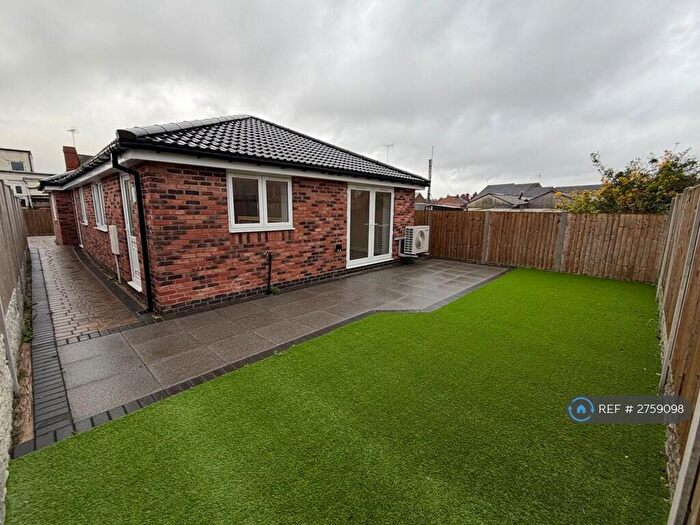 3 Bedroom Bungalow To Rent In Clowne, Clowne, Chesterfield, S43