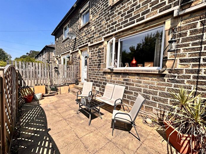 3 Bedroom Terraced House For Sale In Woodhall Crescent, Halifax, HX3
