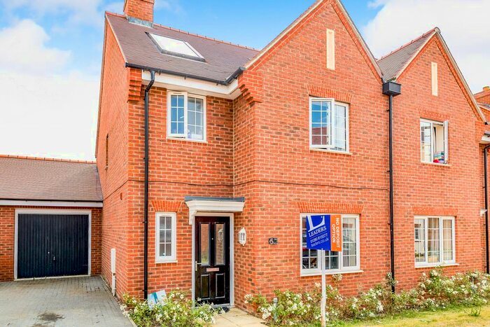 3 Bedroom Semi-Detached House To Rent In Rogers Lane, Buckingham, MK18