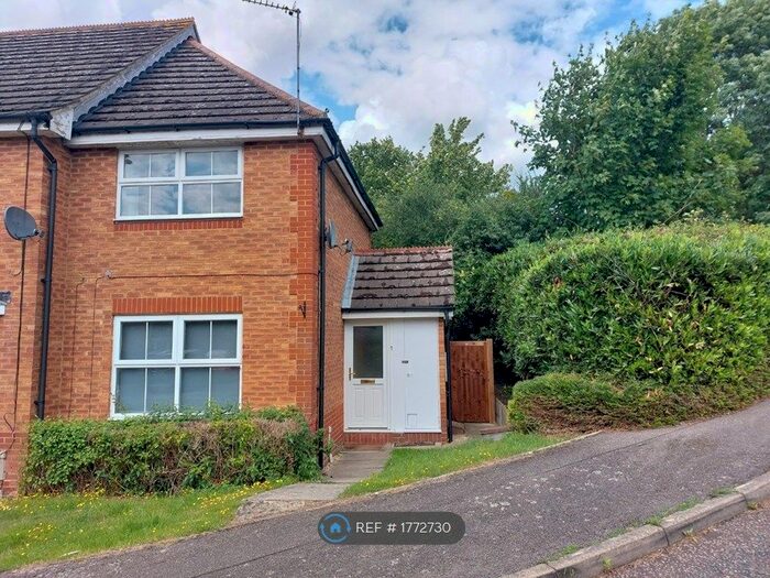 1 Bedroom End Of Terrace House To Rent In Morris Court, Aylesbury, HP21