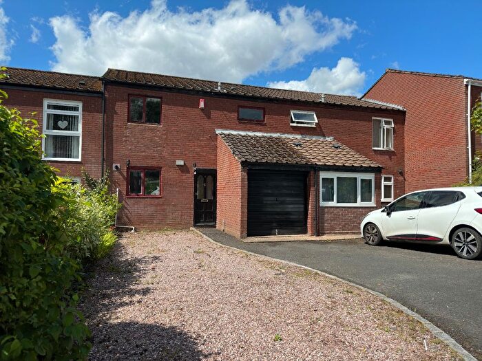 3 Bedroom Terraced House For Sale In Daddlebrook, Telford, Shropshire, TF3