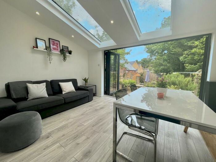 2 Bedroom Semi-Detached House To Rent In Battery Hill, Winchester, SO22