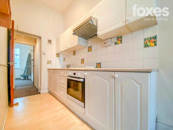 1 Bedroom Flat To Rent In Admirals Walk, West Cliff Road, Westbourne, Bournemouth, BH2