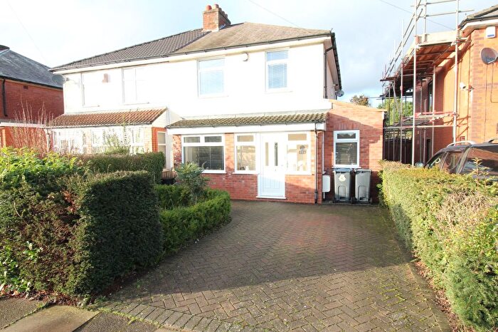 3 Bedroom Semi Detached House For Sale In Yardley Fields Road, Birmingham, West Midlands, B33