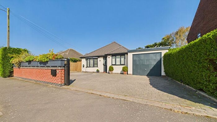 3 Bedroom Bungalow For Sale In Trent Avenue, Willington, Derby, Derbyshire, DE65