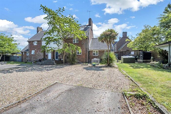 5 Bedroom Semi-Detached House For Sale In Tutelina Road, Great Whelnetham, IP30