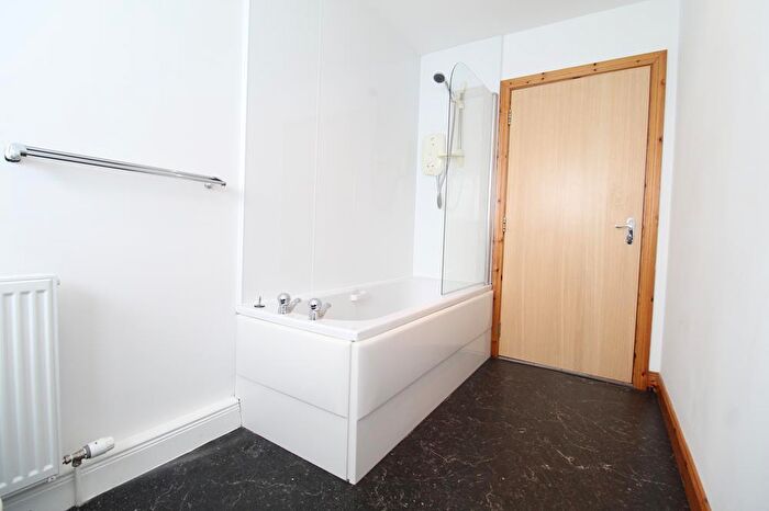 2 Bedroom Flat To Rent In John Street, First Floor, AB21