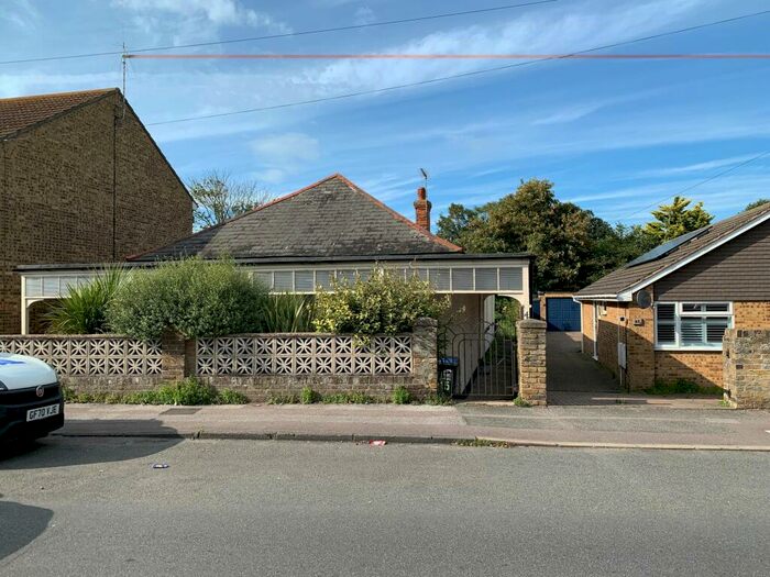 3 Bedroom Semi-Detached Bungalow To Rent In West Dumpton Lane, Ramsgate, CT11