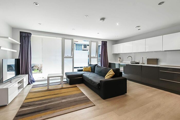 2 Bedroom Flat For Sale In Great Northern Road, Cambridge, CB1