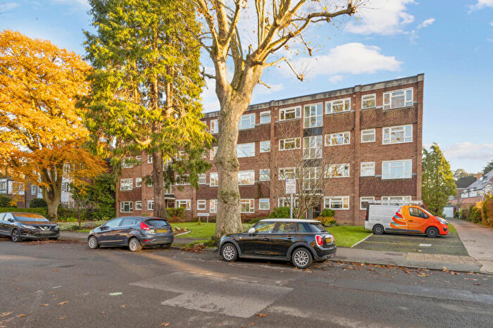 2 Bedroom Apartment To Rent In Woodville Gardens, Lovelace Road, Surbiton, KT6