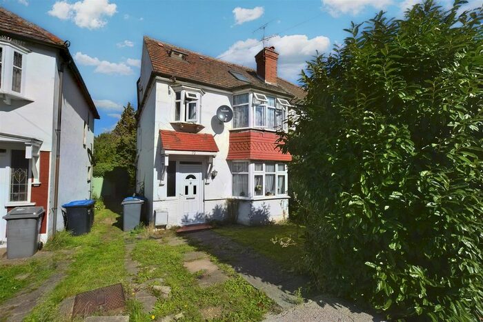 5 Bedroom Semi-Detached House To Rent In Abbotts Drive, Wembley, HA0