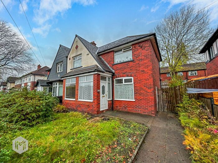 3 Bedroom Semi-detached House For Sale In Crompton Way, Bolton, Greater Manchester, BL1