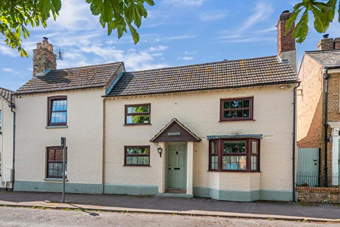 6 Bedroom Detached House For Sale In High Street, Spaldwick, Huntingdon, Cambridgeshire, PE28