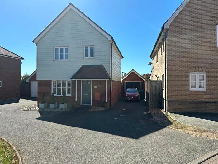 3 Bedroom Detached House For Sale In Greenfinch Close, Stowmarket, IP14