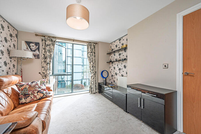 1 Bedroom Flat To Rent In Needleman Close, Colindale, London, NW9
