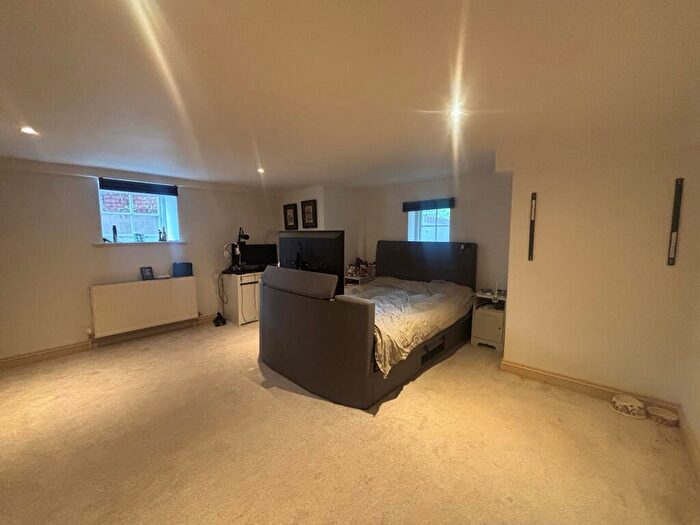 1 Bedroom Flat To Rent In Pennsylvania Road, Exeter, EX4