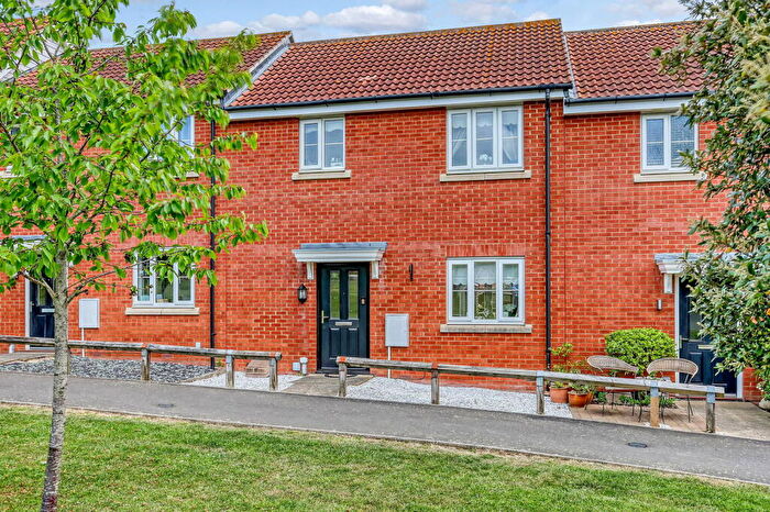 2 Bedroom Terraced House For Sale In School Path, Dunton Fields, Laindon, SS15