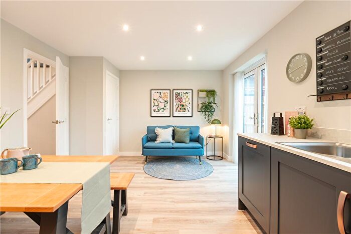 3 Bedroom Detached House For Sale In Morton Way, Thornbury, BS35