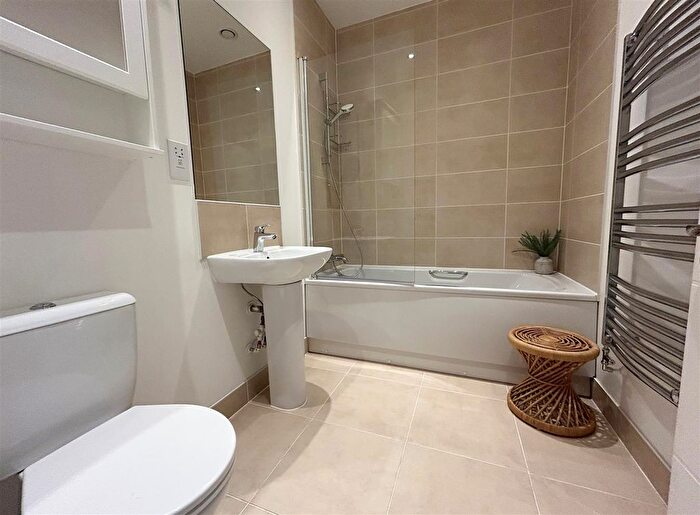 2 Bedroom End Of Terrace House To Rent In Mill Way, Selby, YO8