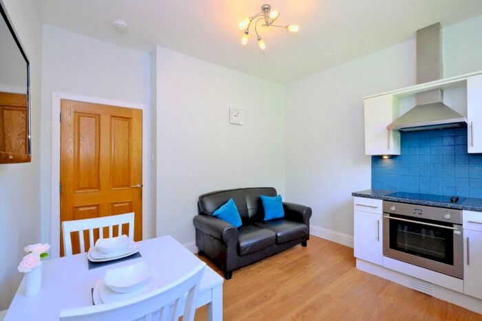 1 Bedroom Flat To Rent In Granton Place, City Centre, Aberdeen, AB10