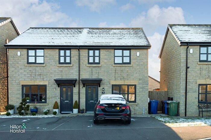 3 Bedroom Semi-Detached House For Sale In Windermere Avenue, Colne, BB8