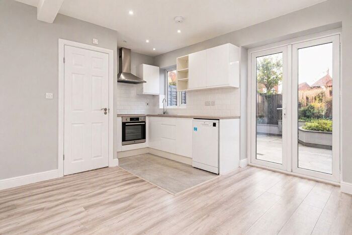 3 Bedroom Terraced House For Sale In Muirfield Road, South Oxhey, WD19