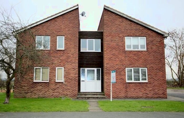 Studio To Rent In Sycamore Road, Barlby, Selby, YO8