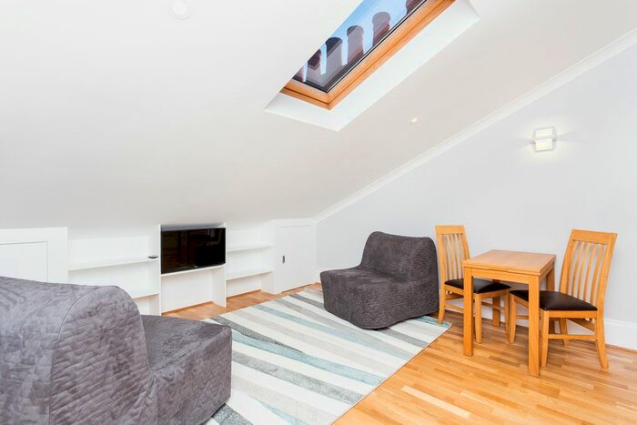 1 Bedroom Flat To Rent In Cleveland Gardens, London W2