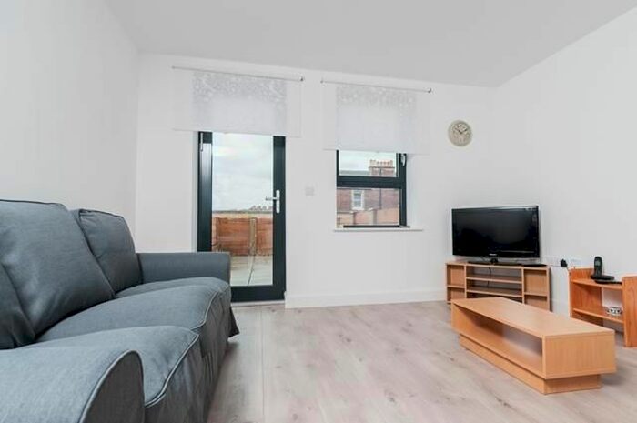 2 Bedroom Flat To Rent In Stoddart Way, Edinburgh, EH7