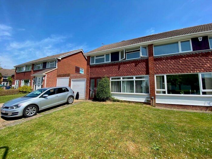 3 Bedroom Semi-Detached House To Rent In Stamford Road, Maidenhead, Berkshire, SL6
