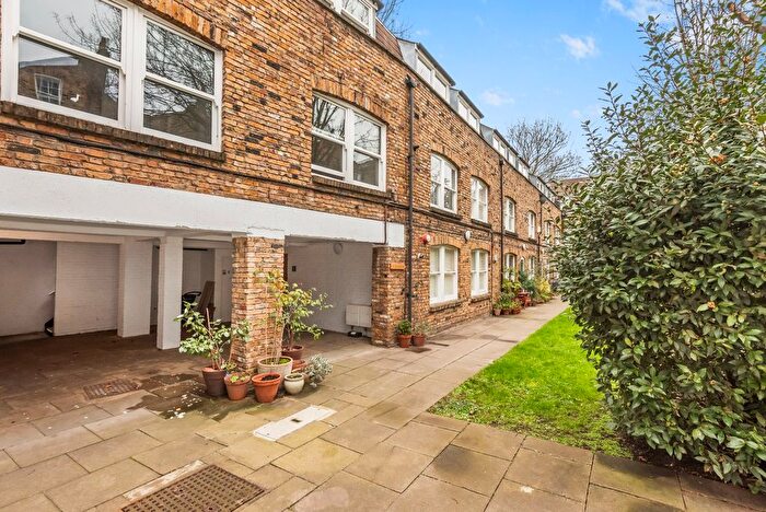 2 Bedroom Flat To Rent In Linden Mews, De Beauvoir Town, N1
