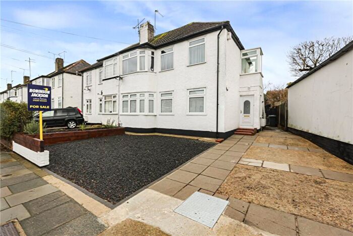 2 Bedroom Maisonette For Sale In Barnesdale Crescent, Orpington, Kent, BR5