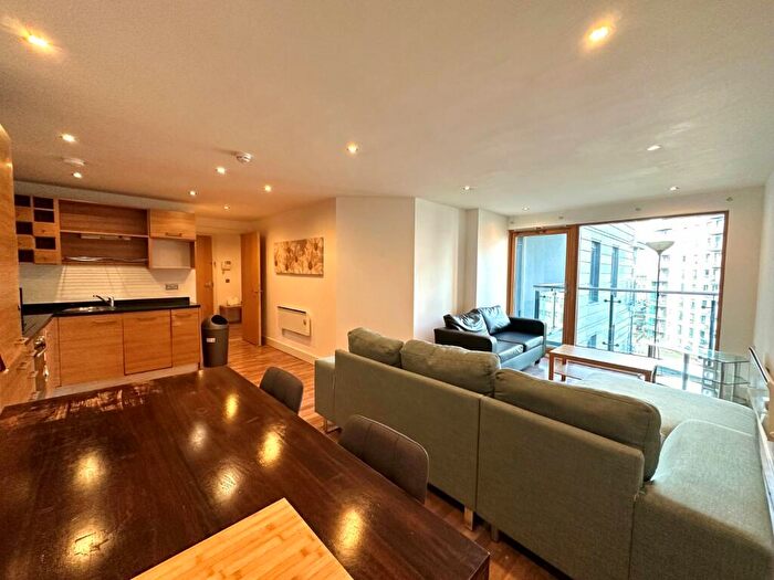 2 Bedroom Flat To Rent In La Salle, Chadwick Street, Hunslet, Leeds, LS10