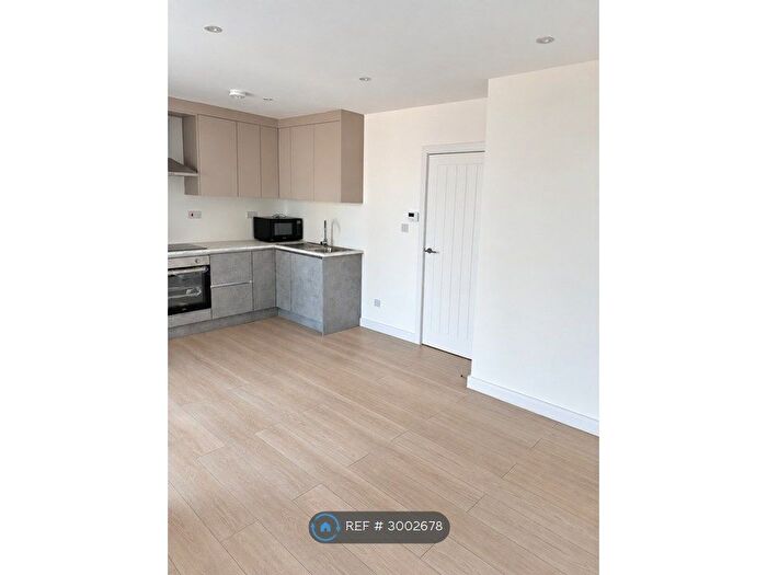 1 Bedroom Flat To Rent In Thornhill Road, Croydon, CR0