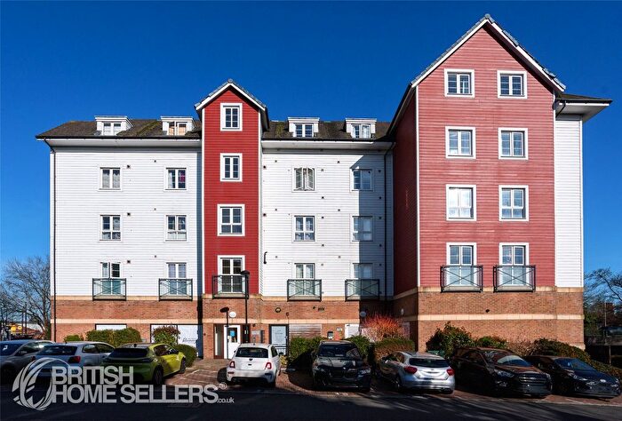1 Bedroom Flat For Sale In Crabapple Road, Tonbridge, Kent, TN9