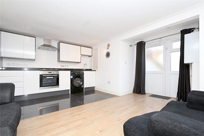 1 Bedroom Flat To Rent In Alroy Road, Harringay, London, N4