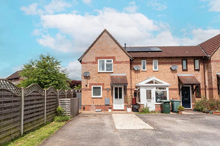 2 Bedroom End Of Terrace House For Sale In Spruce Drive, Bicester, OX26