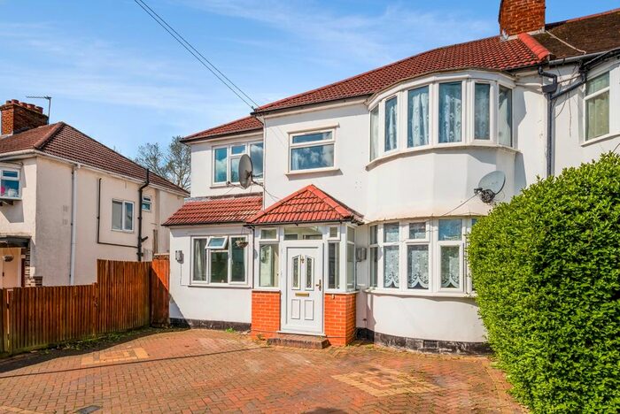 5 Bedroom Semi-Detached House To Rent In Kenmore Avenue, Harrow, HA3