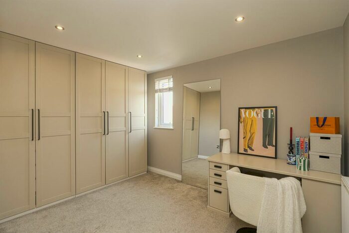 2 Bedroom Apartment For Sale In Staveley Road, Poolsbrook, S43