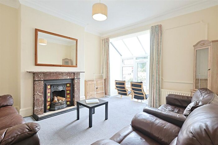 5 Bedroom Terraced House To Rent In Queens Road, Jesmond, Newcastle Upon Tyne, NE2