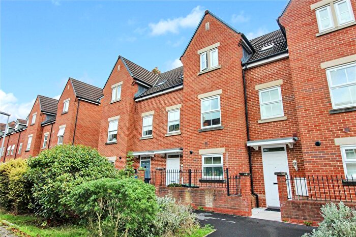 3 Bedroom Detached House For Sale In Da Vinci Walk, Royal Wootton Bassett, Swindon, Wiltshire, SN4