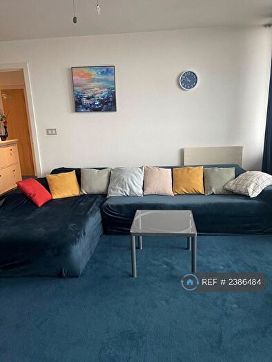 2 Bedroom Flat To Rent In Eastern Quay Apartments, London, E16