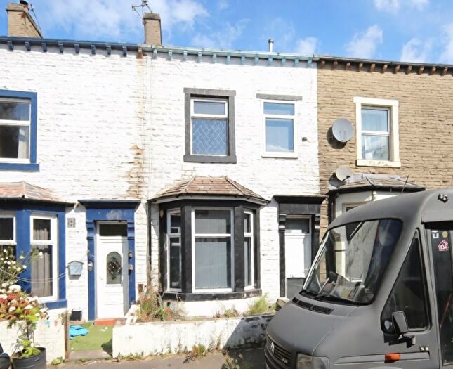 5 Bedroom Terraced House For Sale In Willow Street, Burnley, BB12
